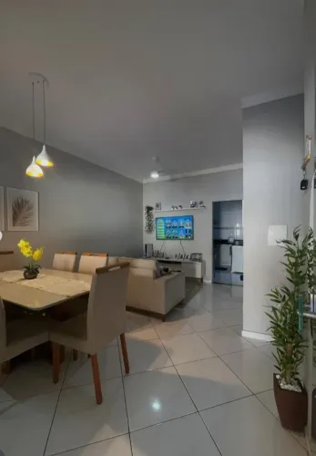 Vendo uma excelente casa no bairro Vera Cruz em Governador Valadares - MG