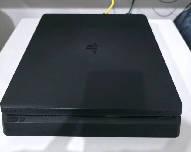 PS4 Slim 500GB Seminovo - Completo!