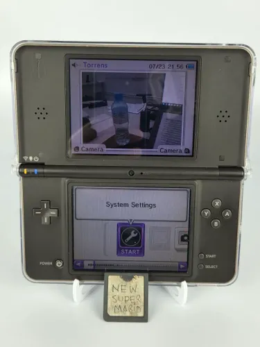 Nintendo DSi XL com case de acrílico + jogo original