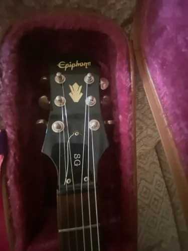 Guitarra canhota