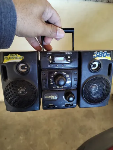 Mini rádio antigo
