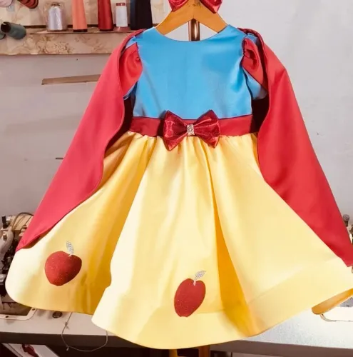 Vestido branca de neve 1 ano
