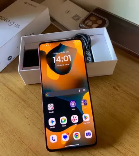 Motorola Moto G86/ 5G/ 256 GB de Memória Interna/ 24 GB de RAM/ Novo e Com Nota Fiscal 