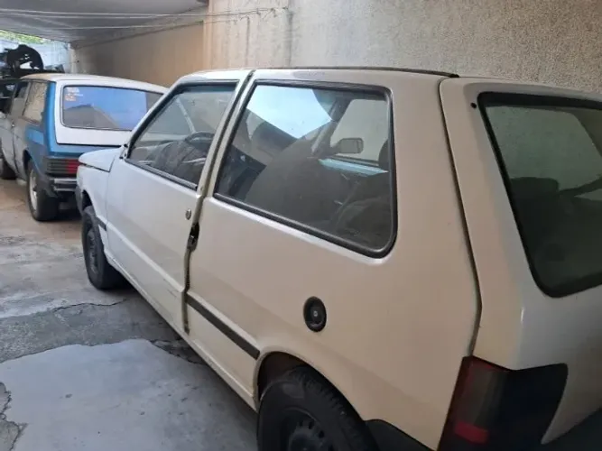 Sucata Uno Mille ano 2006 / 2 portas motor 1.0 flex