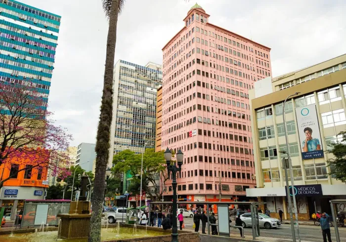 Conjunto Comercial 2 salas em frente a Praça Zacarias [243.103]