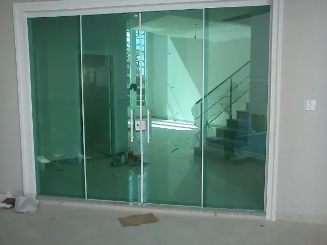 VIDROS - 3200 X 2710 - PARA PORTA DE CORRER 4 FOLHAS VIDRO VERDE TEMPERADO 8MM