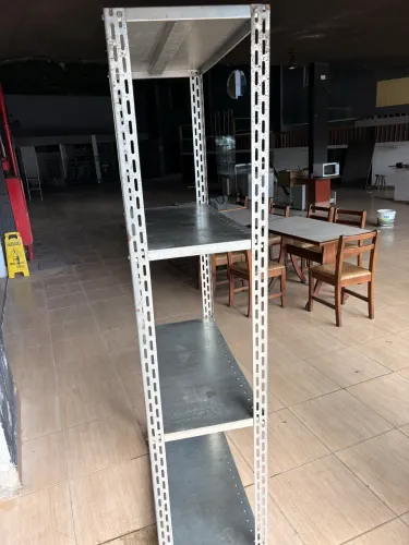 prateleira/estante de aço (tipo industrial)