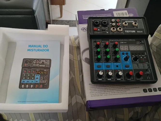 Mesa de áudio Teyun Na4 (NOVO)