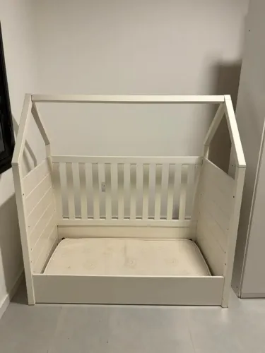 Berço Quater 3 regulagens + vira Mini cama montessori + colchão Ortobon Baby