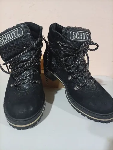 Bota coturno couro Nobuck Tratorada Tam 37 Schutz 