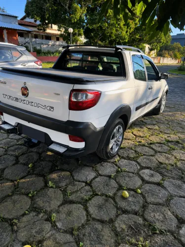 Fiat Strada Trekking 1.6 16V Flex CD 2014