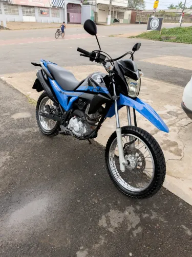 Vende-se ou troca por carro