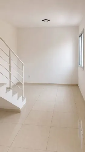 Vende-se casa sobrado !