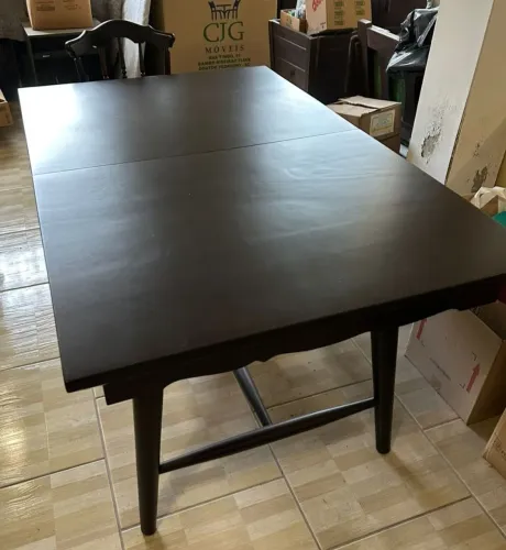 Mesa de Jantar Extensora com 6 cadeiras. 