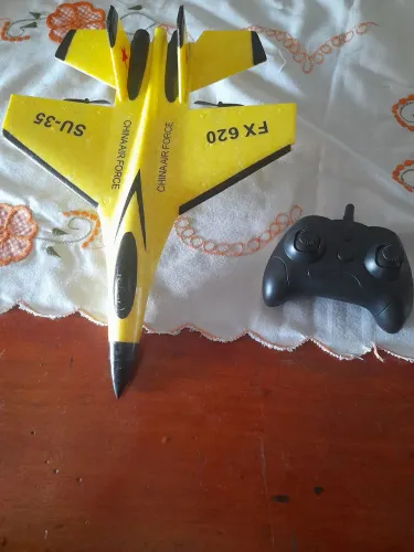 Aviao de controle remoto