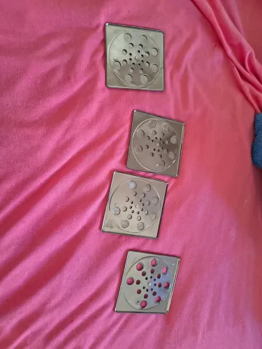 Ralos para banheiro ou áreas afins