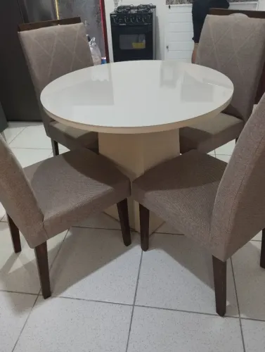 Sala jantar 4 cadeiras