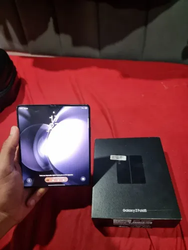Samsung Z Fold 5
