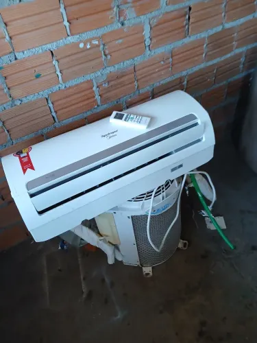 Central 9 btu,  1200$ com instalação 