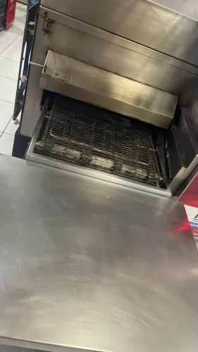 Forno de esteira a gás