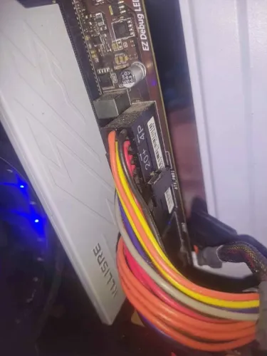 MEMORIA RAM 16 GB DDR4 kllisre