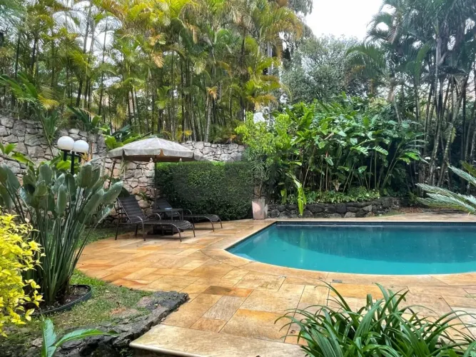 Casa Condomínio - 4 Dormitórios (Suítes) à Venda no Alto da Boa Vista - São Paulo/SP.