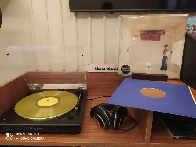 Harry's House - Harry Styles ( yellow vinyl )