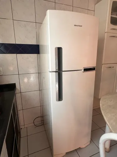 Refrigerador Brastemp 375 litros, frost free, muito nova,
