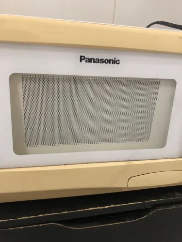 Vendo microondas Panasonic antigo para retirada de peças.