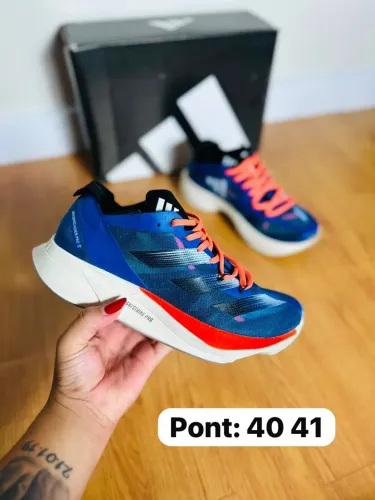 Tênis Adidas adizero