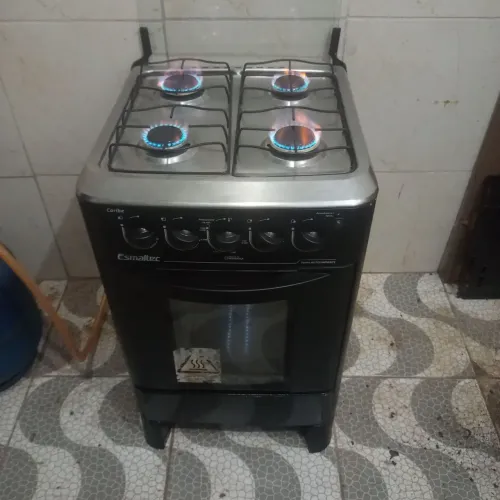Vende-se Fogão