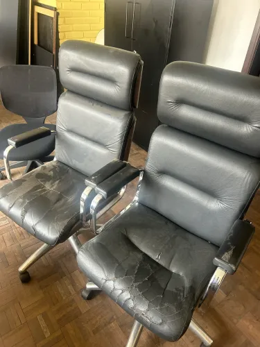 2 Cadeiras de escritorio