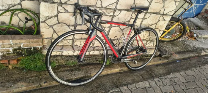 Vendo Speed Caloi Rancing, tamanho P em ótimo estado