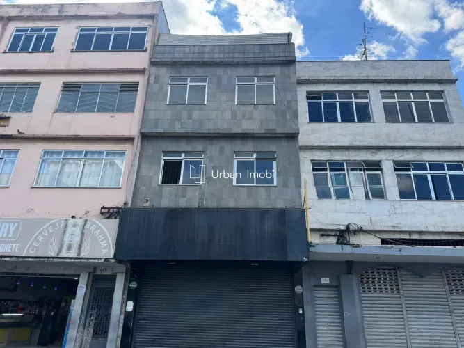 Aluguel de imponente loja com sobrelojas na Amaral Peixoto