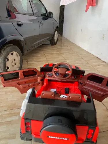 Carro infantil elétrico
