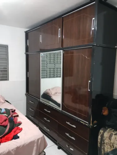 Guarda-Roupas Preto + Imbuia