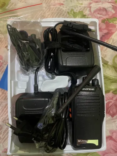 Kit com 2 rádios baofeng 777s