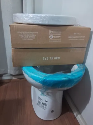 Vaso sanitário Roca acoplado novo