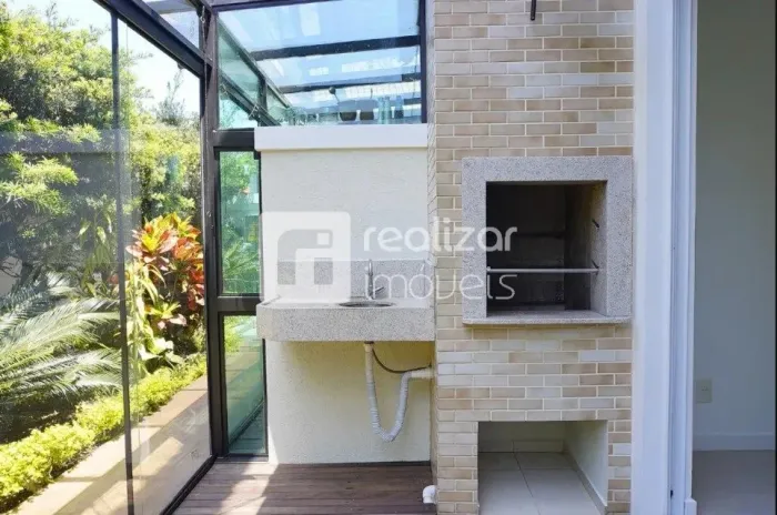 Casa em Condominio 3 Dormitórios, Lagoa da Conceição - Florianópolis.
