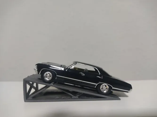 MINIATURA '67 CHEVROLET IMPALA SPORT SEDAN 