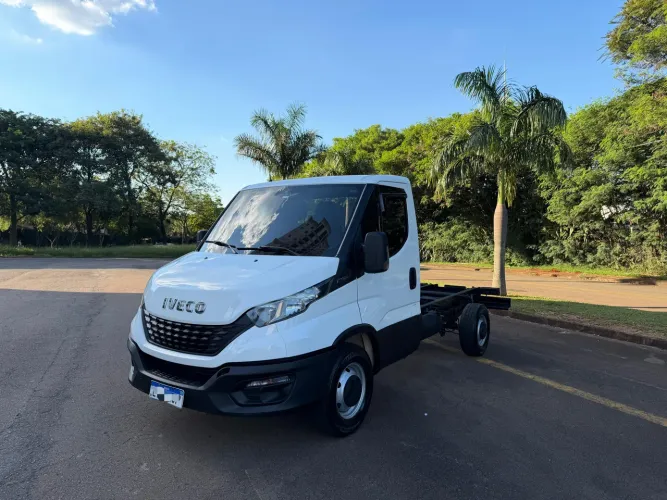 Iveco Daily Chassi 35-150 Curto 3.0 (die.)(e5) 2021