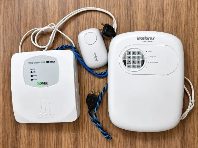 Kit Central de Alarme Intelbras ANM 2004 MF + Fonte IPEC e Acessó