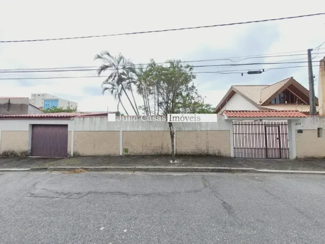 Casa comercial a venda com 3 quartos