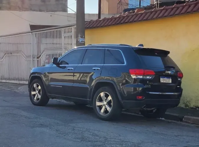 Jeep Grand Cherokee Limited 3.0 TB Dies. AUT 2014