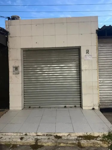 Loja no condomínio Eucaliptos 