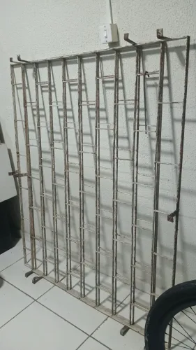 Grade , proteção janela 110 por 1.40 são duas..