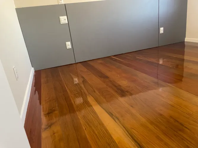 Sinteco e pintura 