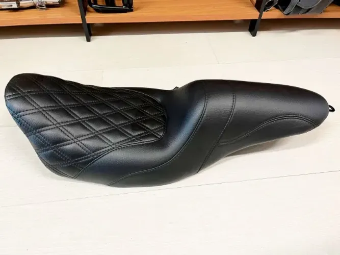 Banco piloto Pedrinho bancos para Harley Davidson Trouring - Estado: Seminovo