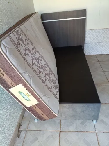 Cama de solteiro completa
