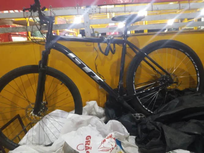 Bicicleta semi nova